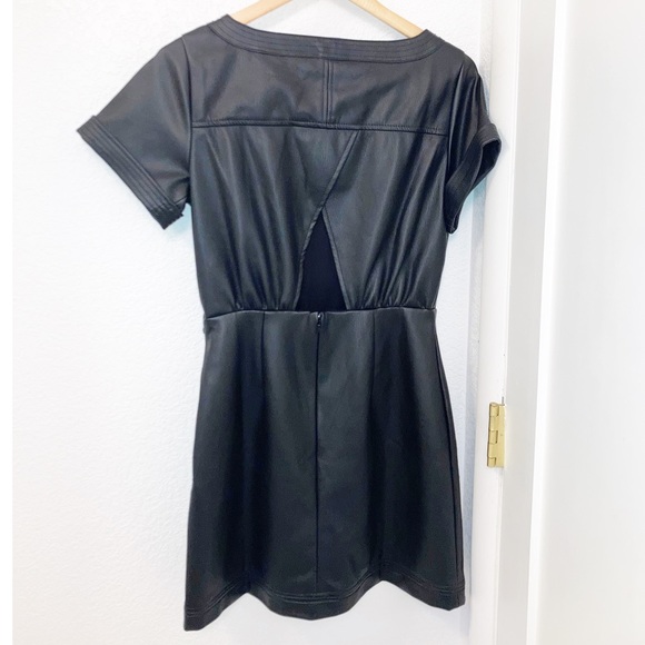 ANTHROPOLOGIE Faux Leather wrap mini dress Black/Noir SZ: 6 - Picture 12 of 13